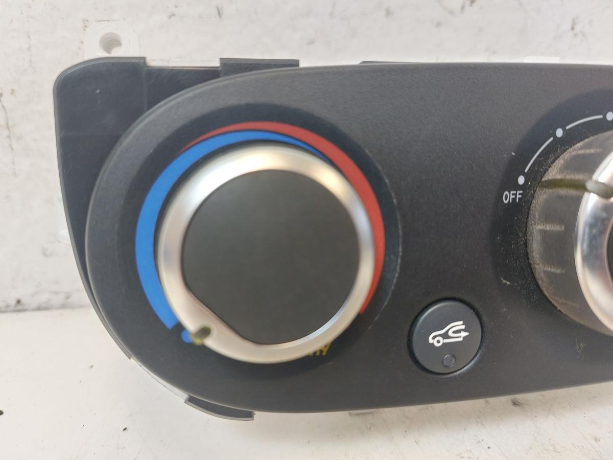 Renault Clio IV X98 TCe90 Klimabedienteil Heizungsregulierung manuelle Klima