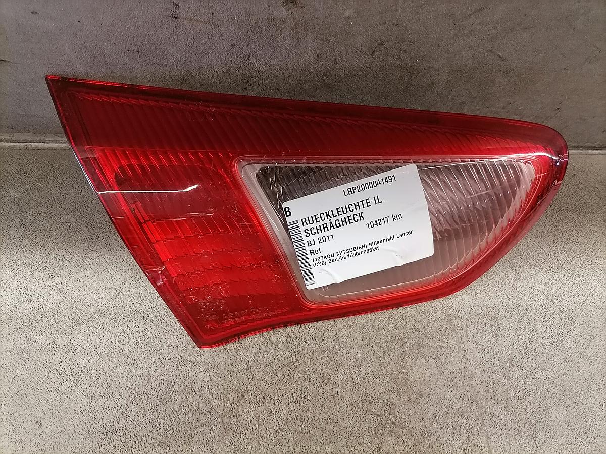 Mitsubishi Lancer CY0 Rücklicht links innen Schrägheck Rückleuchte Heckleuchte BJ2011