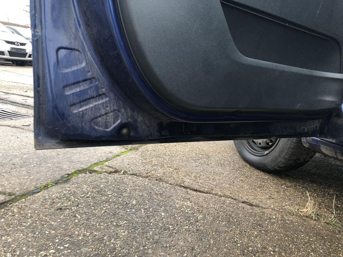 Skoda Fabia 2 Typ 5J T&uuml;r vorn links Fahrert&uuml;r im Rohbau Anrostung LF5Q blau