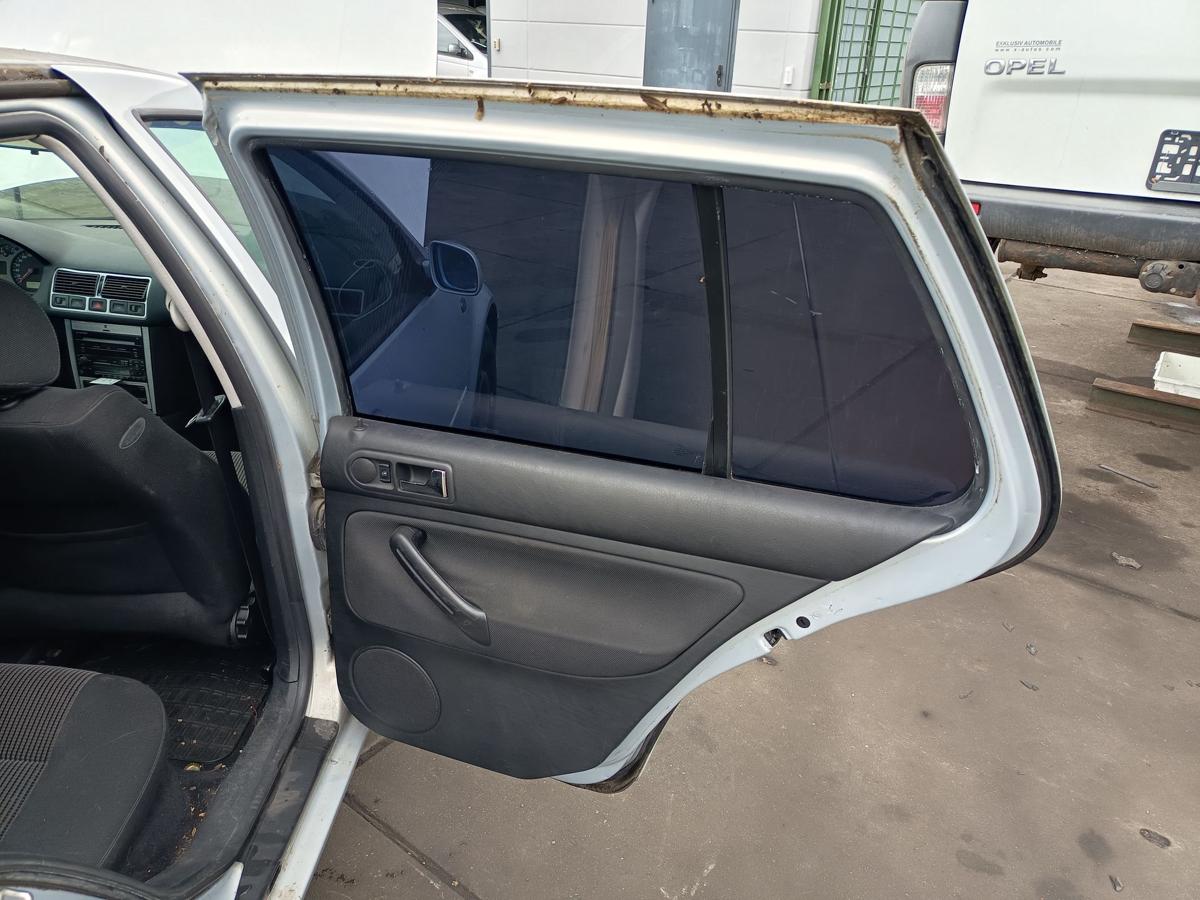 VW Golf IV original T&uuml;r hinten rechts LB7Z Satinsilber Baujahr 2000