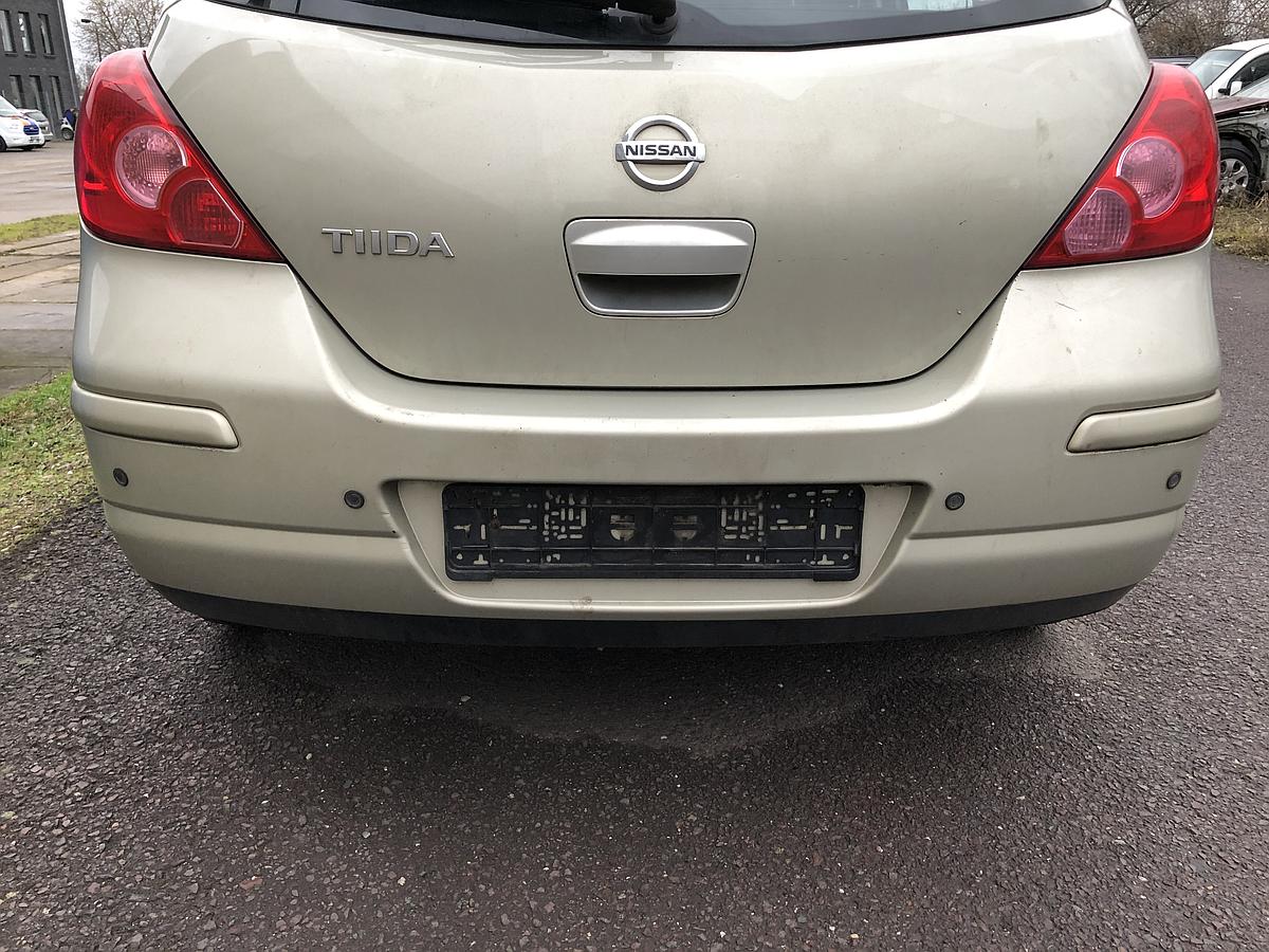 Nissan Tiida Hatch Back Stossfänger hinten Stossstange Yellowish Silver PDC