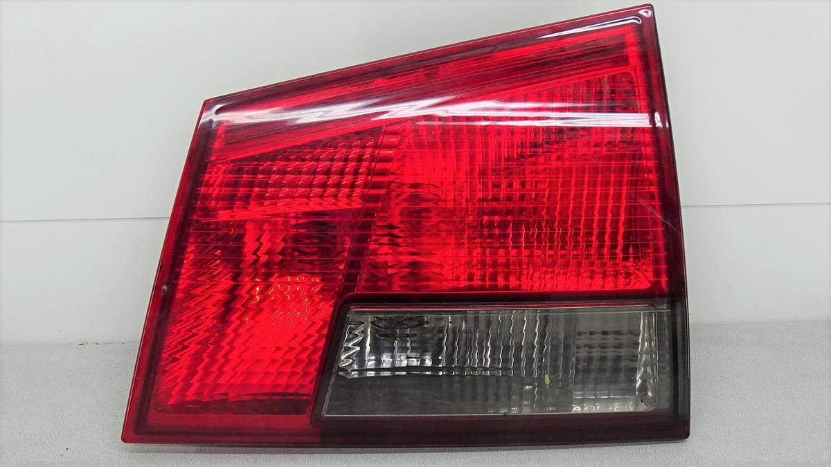 Opel Vectra C Rückleuchte Rücklicht innen rechts 13184025 Bj2009 Kombi OPC