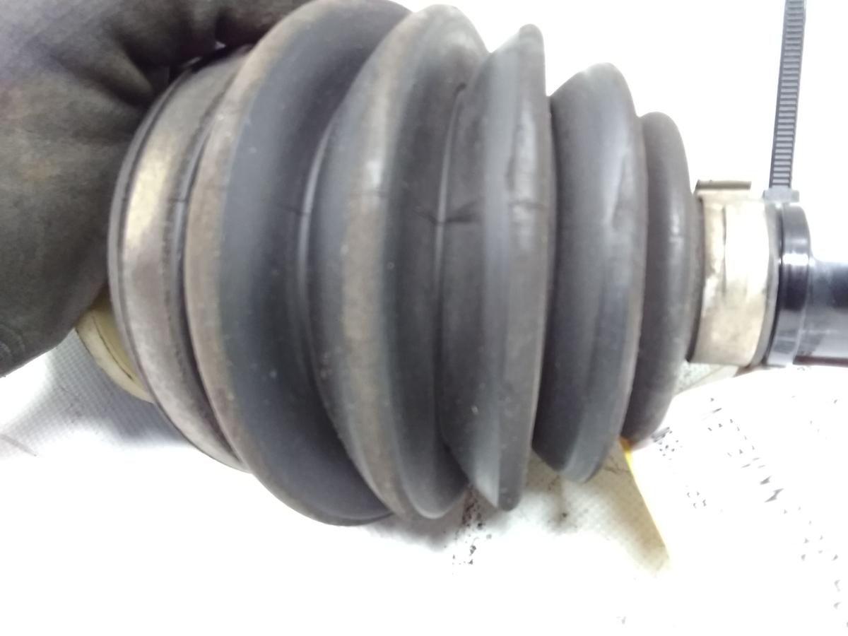 Skoda Roomster 5J orig.Antriebswelle Gelenkwelle vorn links 1.4 63kw BJ2006 Skoda Roomster 5J orig.Antriebswelle Gelenkwelle vorn links 1.4 63kw BJ2006