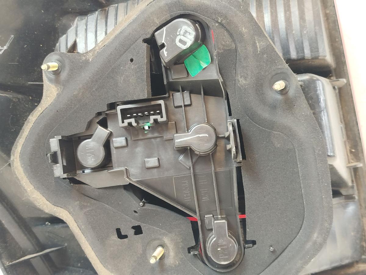Toyota Corolla E12 R&uuml;ckleuchte links R&uuml;cklicht Heckleuchte 3 t&uuml;rer bis 2004