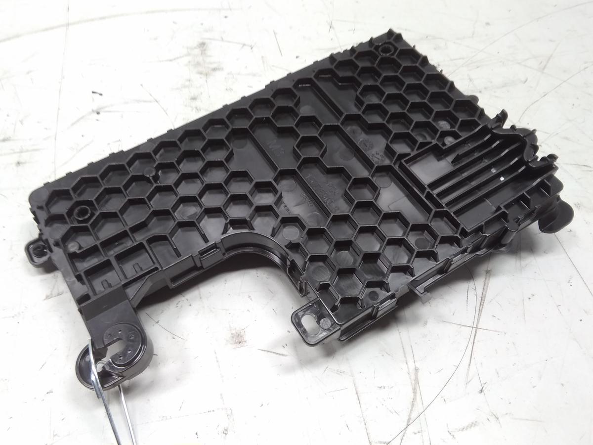 Tesla Model 3 original Steuergerät BCM links 1497850-00-D 1567359-00-B BJ2019
