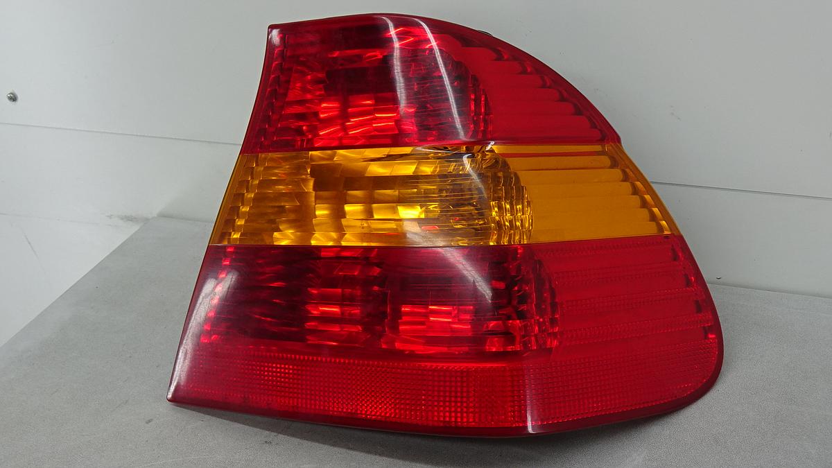 BMW E46 Rückleuchte Rücklicht außen rechts Bj2004 4 Türig 694653401 3er