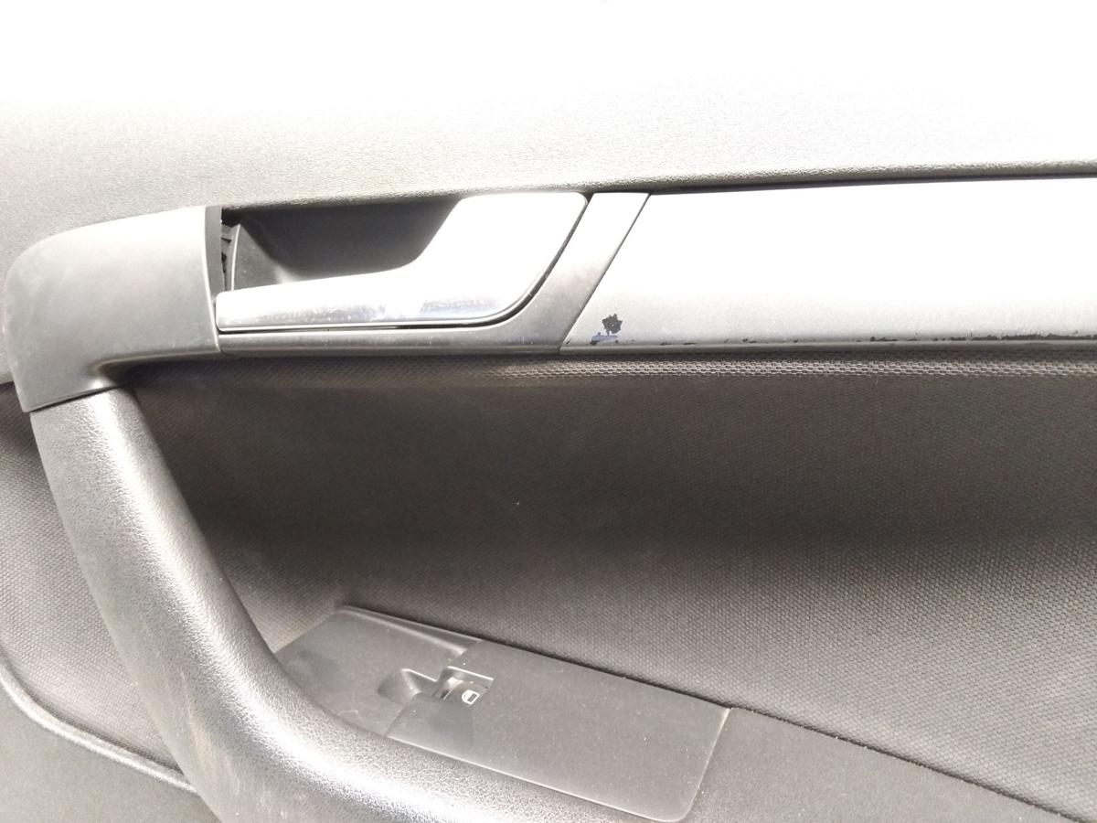 Audi A3 8P Sportback Facelift original T&uuml;rverkleidung vorn rechts Bj.2013