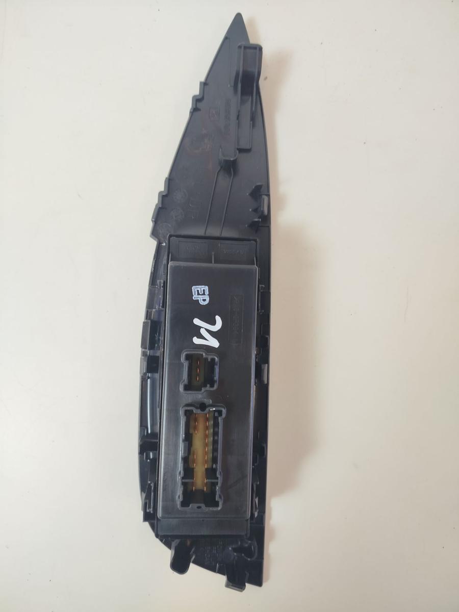 Nissan Qashqai J11 Schalter Fensterheber vorn links 4 Fach Fensterheberschalter