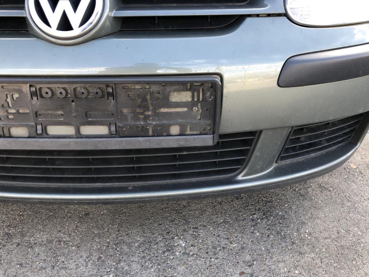 VW Golf 5 V 1K Sto&szlig;f&auml;nger vorn Frontsch&uuml;rze Frontsto&szlig;stange LA6Q Sagegreen