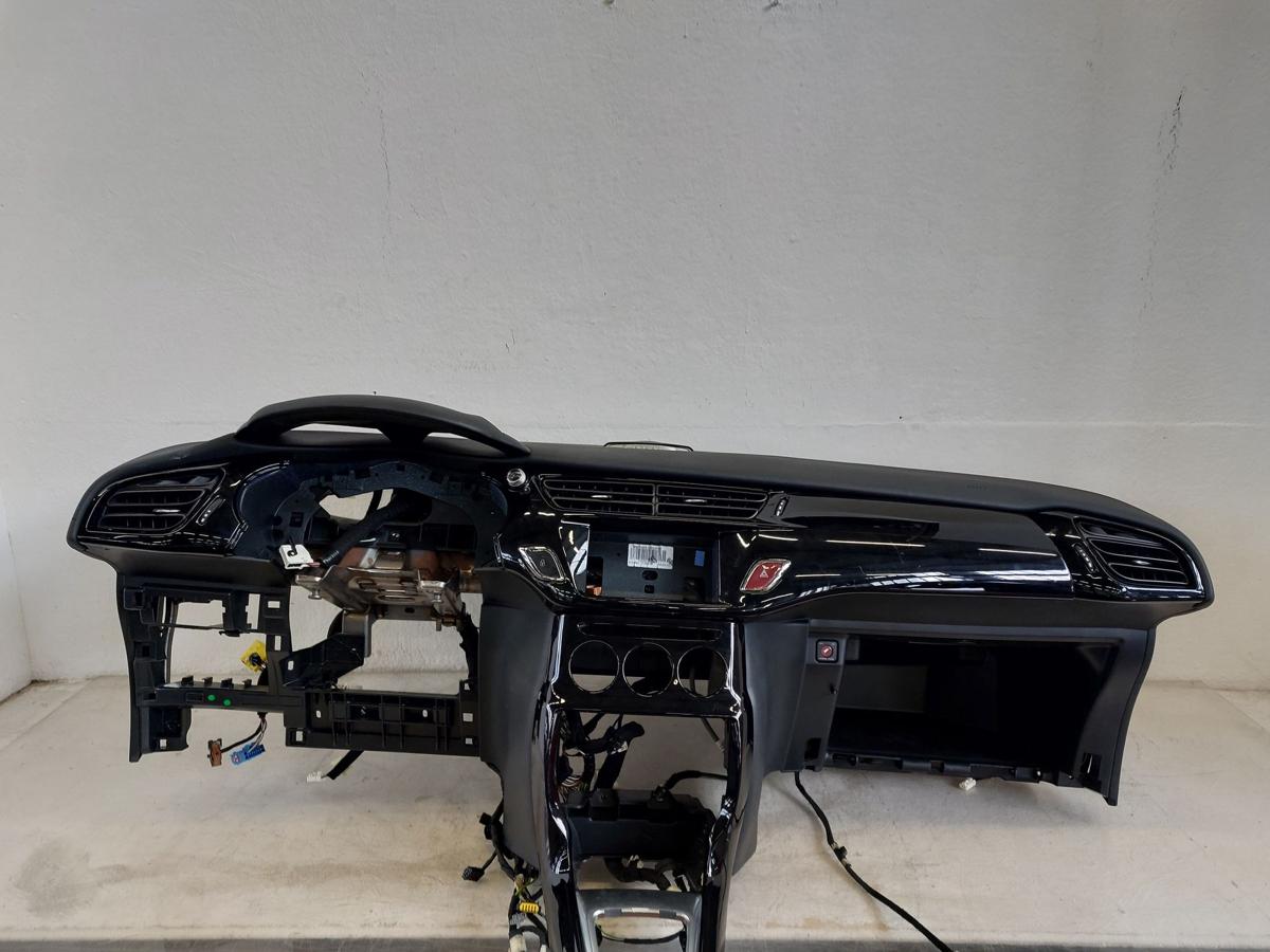 Citroen DS3 Sport Chic Armaturenbrett Armaturentafel Cockpit im Rohbau