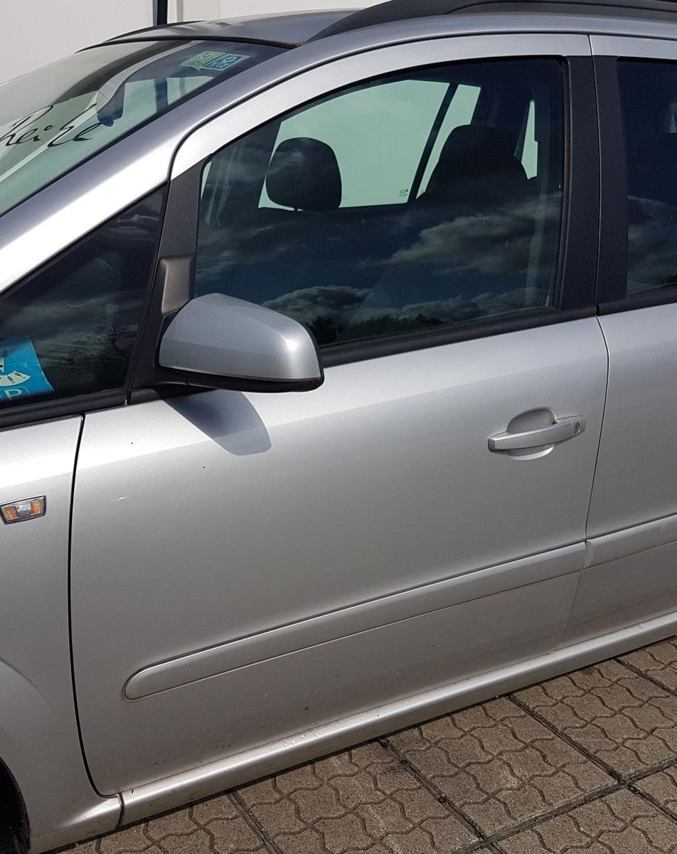 Opel Zafira B T&uuml;r vorn links in 2AU Starsilber III Bj2006