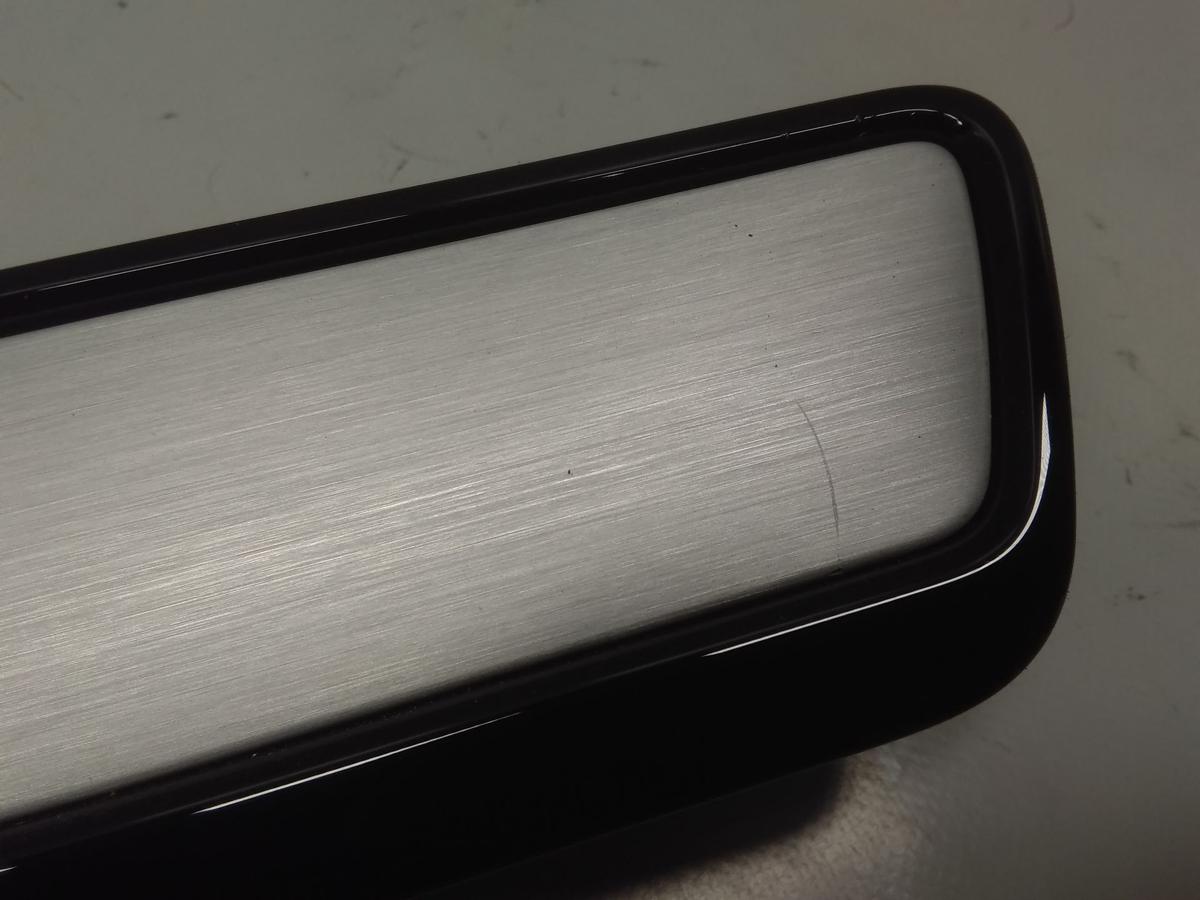 VW Touareg 2 7P original Zierleiste Dekorleiste T&uuml;r vorn rechts BJ2013 Dynaudio