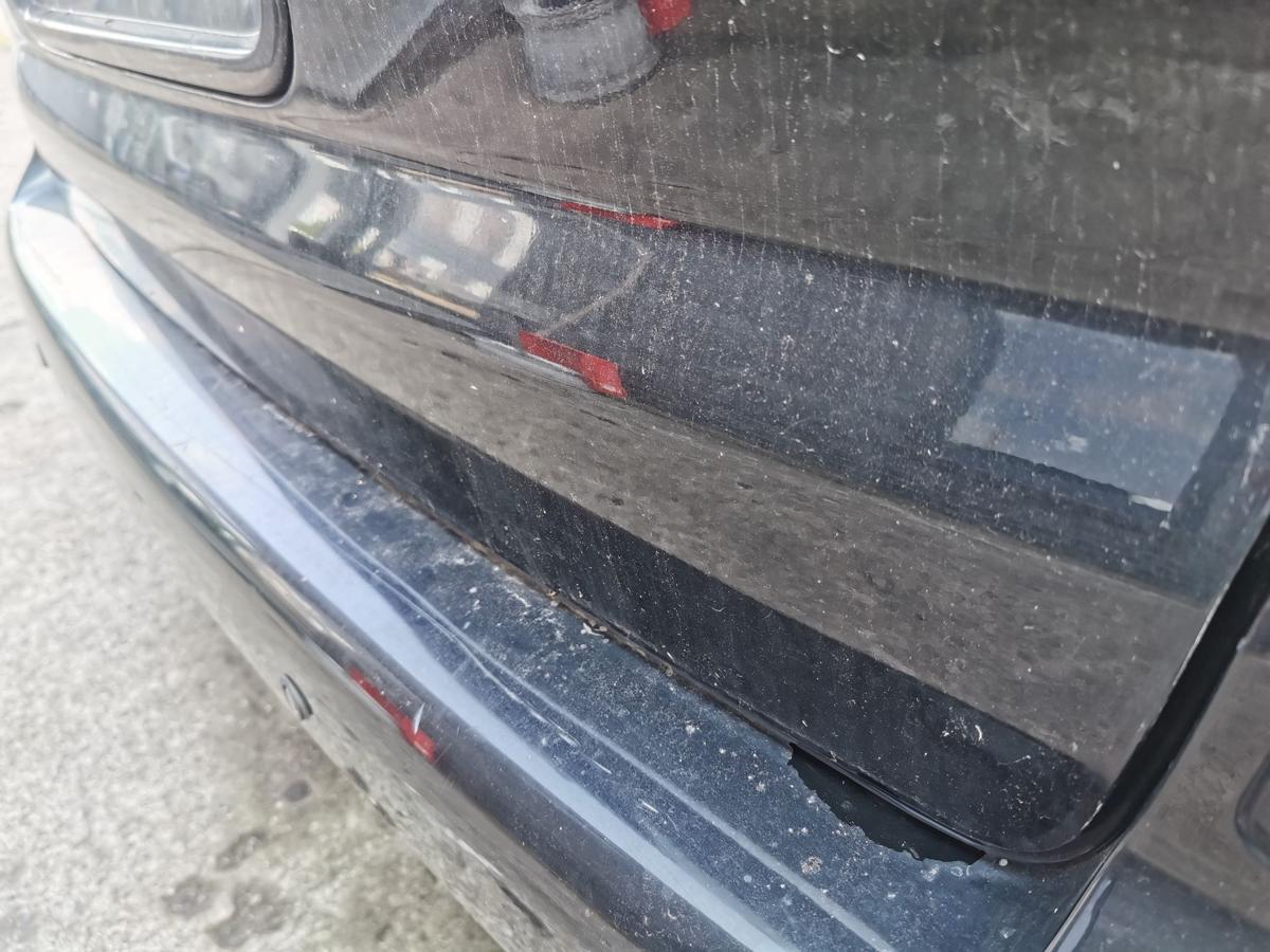 Hyundai Trajet FO Heckklappe Klappe Deckel hinten Kofferklappe Ebony Black ROH