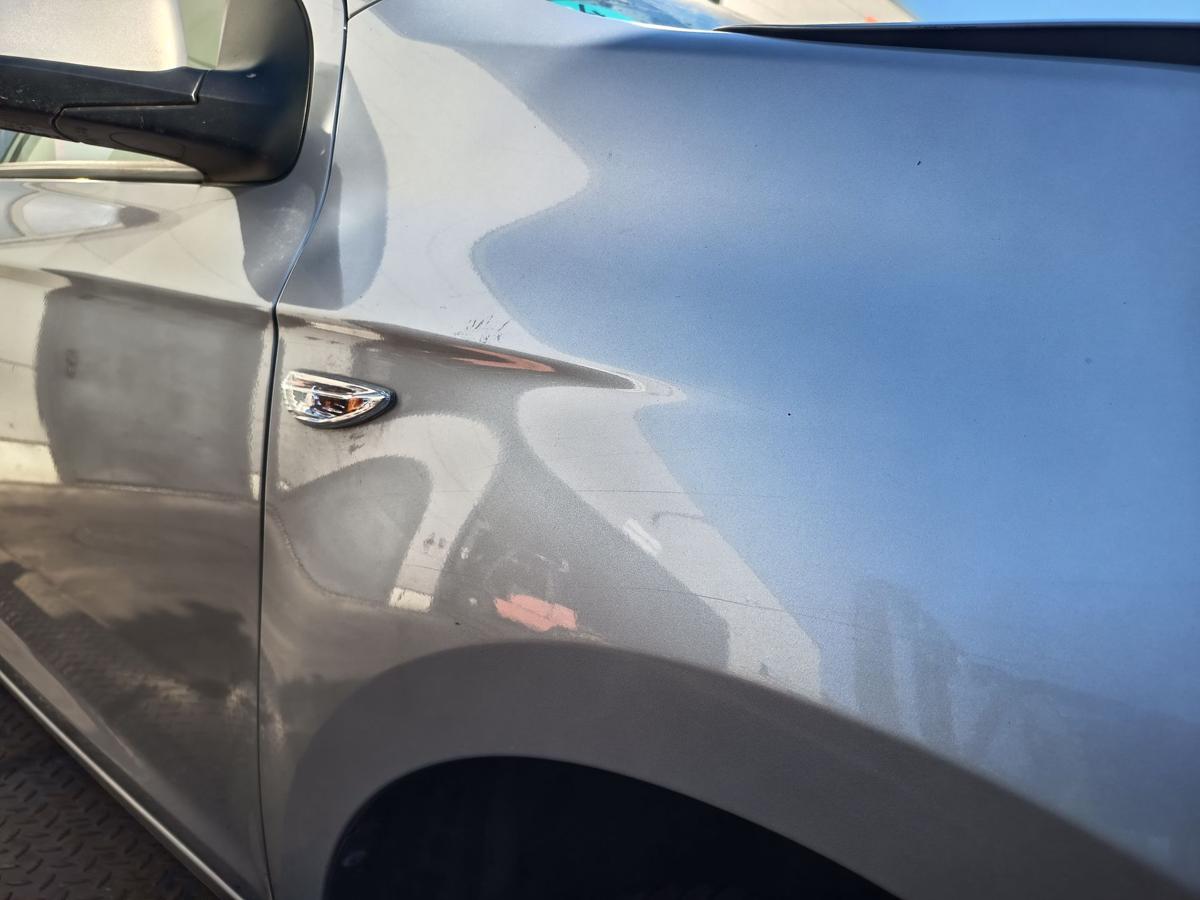Hyundai i20 original Kotfl&uuml;gel rechts Seitenteil FG Sleek silver Bj 2011