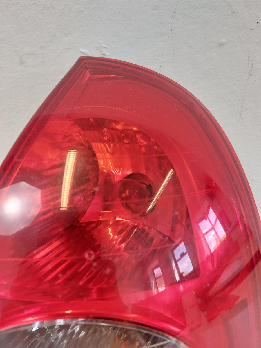 Renault Clio II 2 R&uuml;ckleuchte rechts R&uuml;cklicht inklusive Lampentr&auml;ger ab 2001