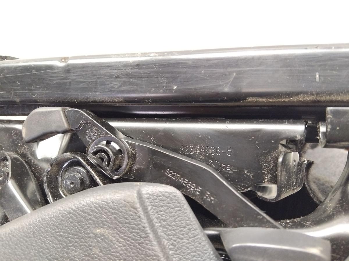 Seat Alhambra 7N R&uuml;cksitz Einzelsitz rechts Stoff titanschwarz Bj.2015 2.Reihe