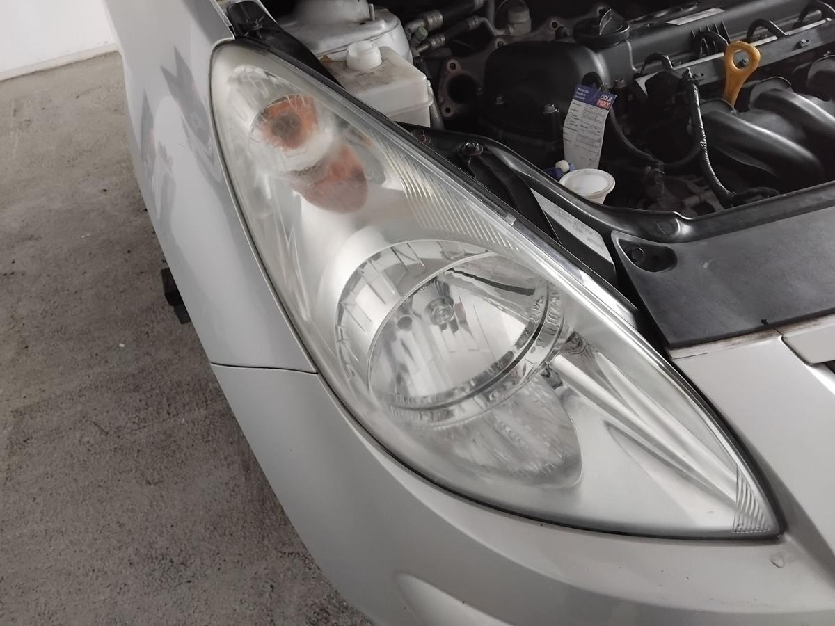Hyundai i20 PB original Scheinwerfer vorn rechts Halogen mit LWR vergilbt BJ2011
