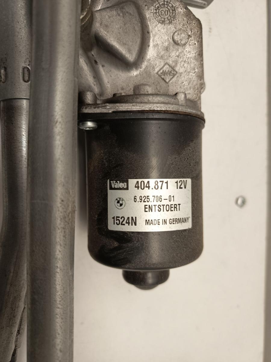 BMW 116I original Wischermotor mit Gest&auml;nge vorn Frontscheibe Baujahr 2005