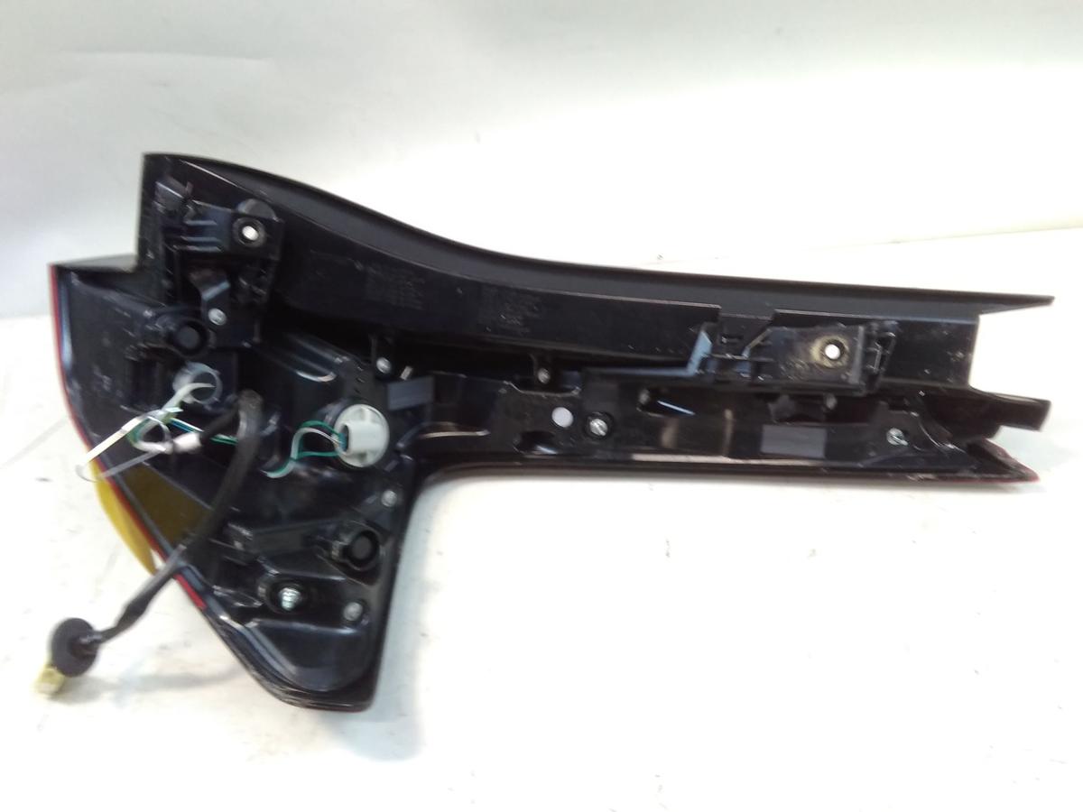 Mitsubishi Eclipse Cross original R&uuml;ckleuchte Schlussleuchte links au&szlig;en LED