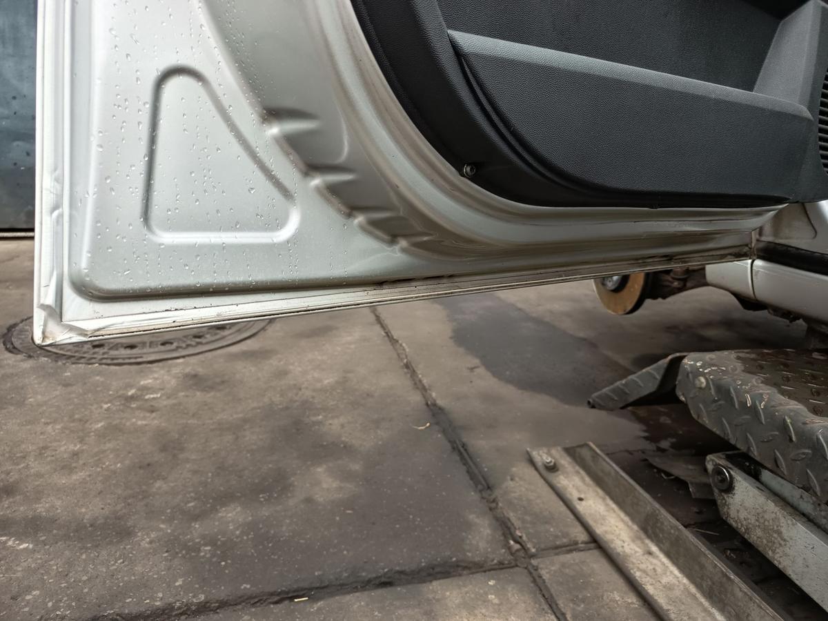 Opel Meriva A original T&uuml;r vorn links Fahrer Z157 Starsilber Bj 2010