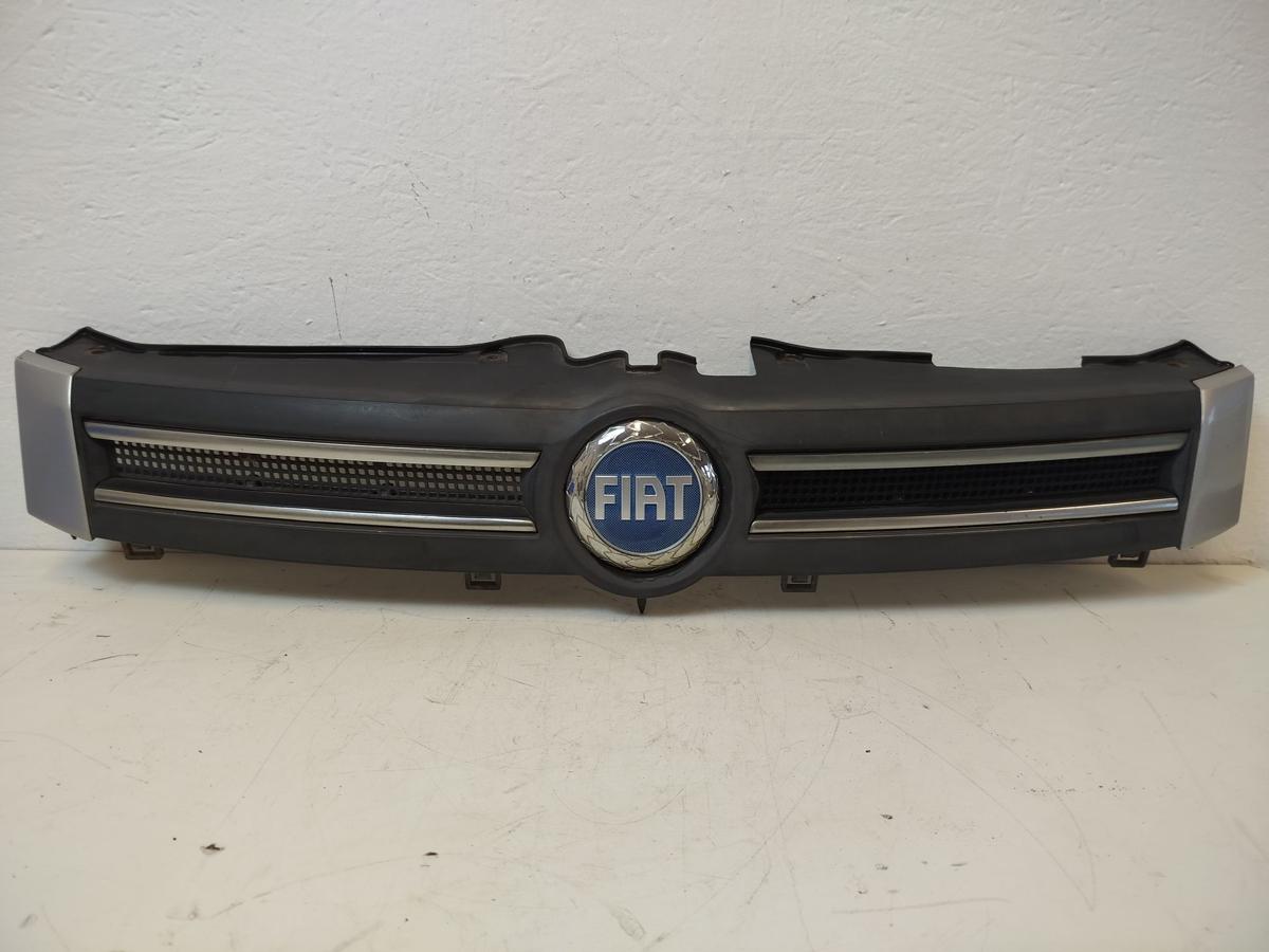 Fiat Panda 169 K&uuml;hlergrill Frontgrill Grill mit Logo 647 Grigio Steel Met