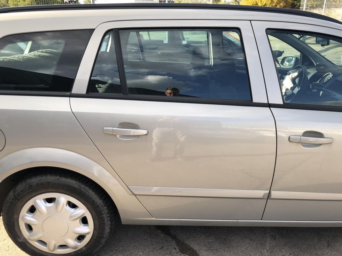 Opel Astra H Caravan Tür hinten rechts Fondtür Z167 Pannacotta Autotür Kombi