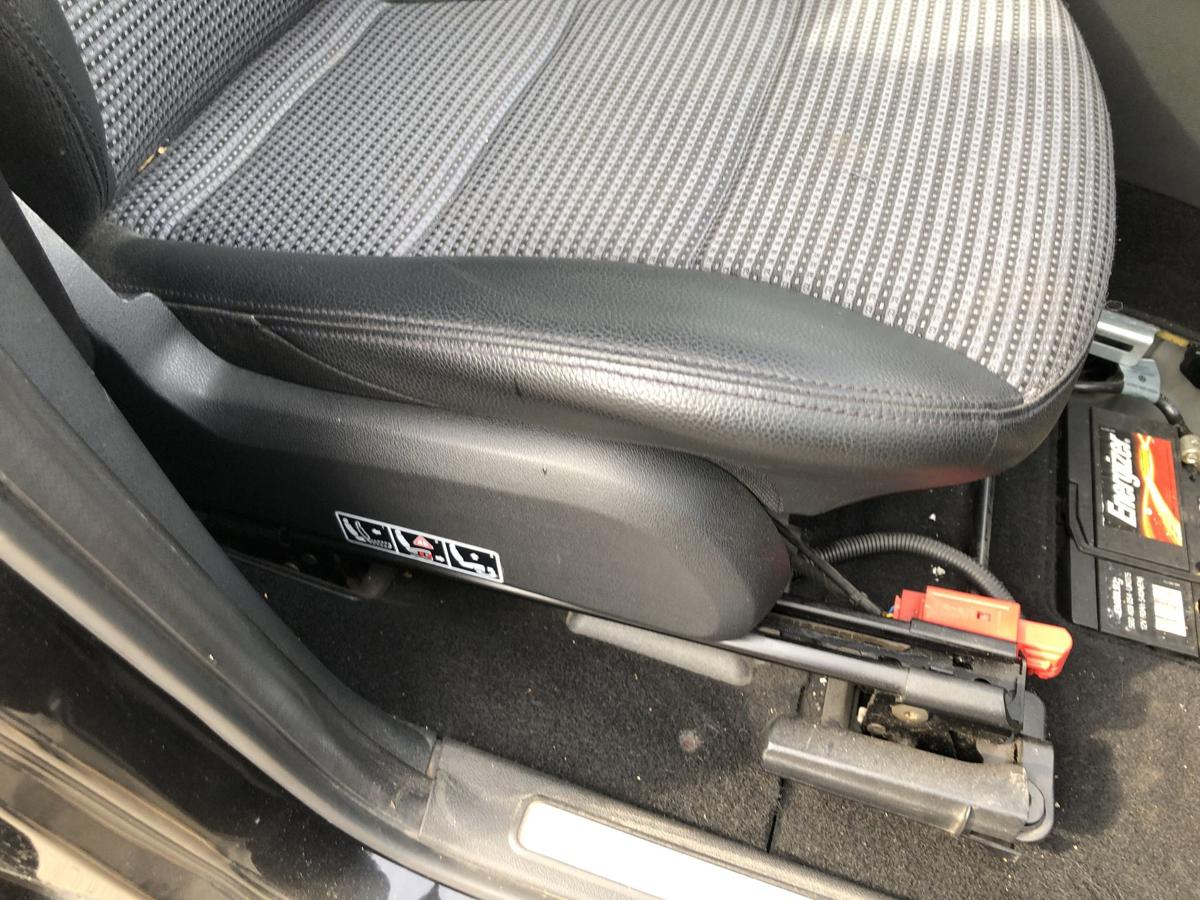 Mercedes A Klasse W169 Sitz vorn rechts Beifahrersitz U57 Easy Vario Plus Artico