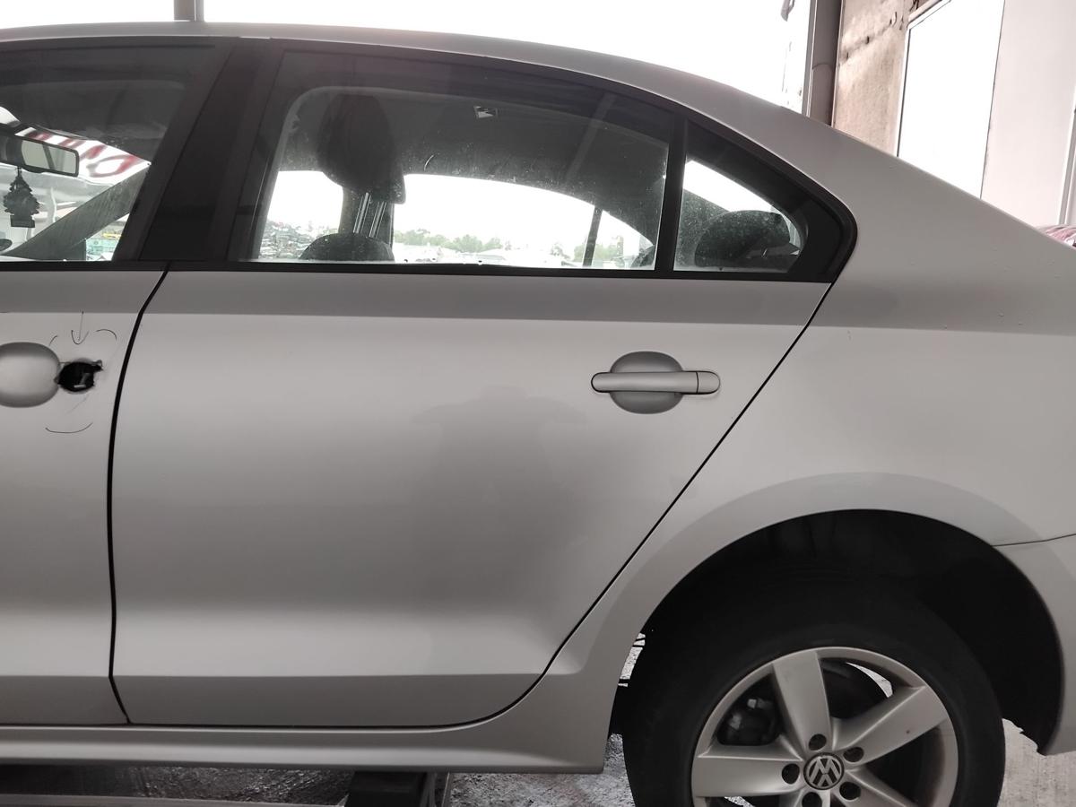 VW Jetta VI 162 original T&uuml;r hinten links reflexsilbermetallic LA7W BJ2012