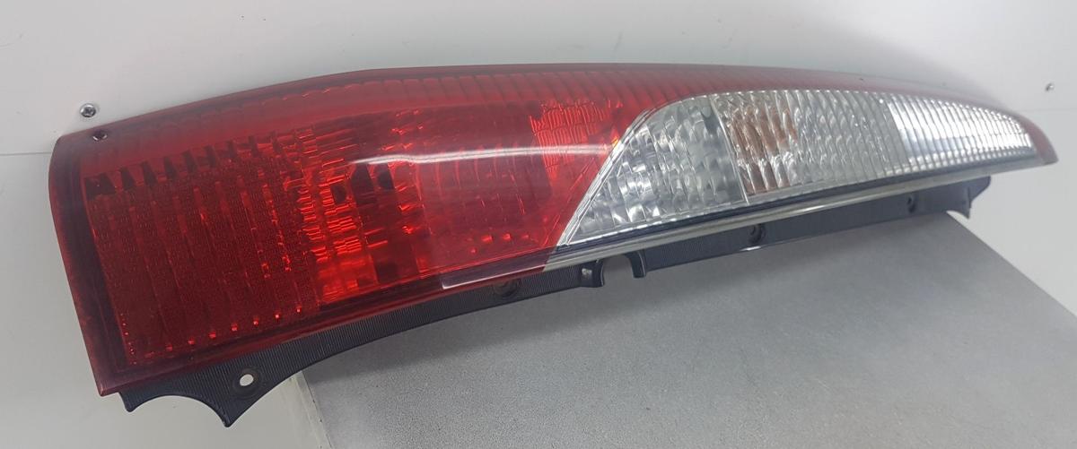 Mitsubishi Lancer Kombi Rückleuchte Rücklicht links Bj2006