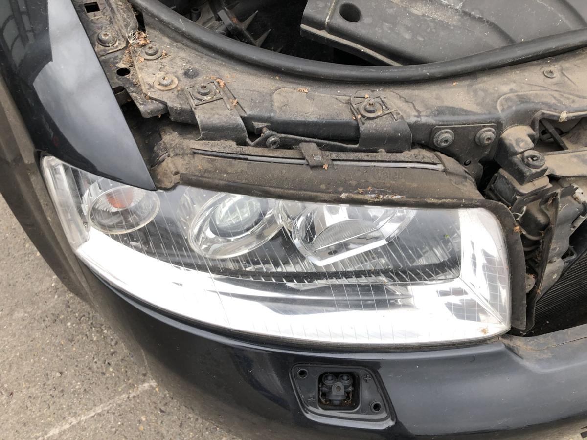 Audi A4 8E B6 Avant Scheinwerfer rechts Xenon Frontscheinwerfer OEM Valeo