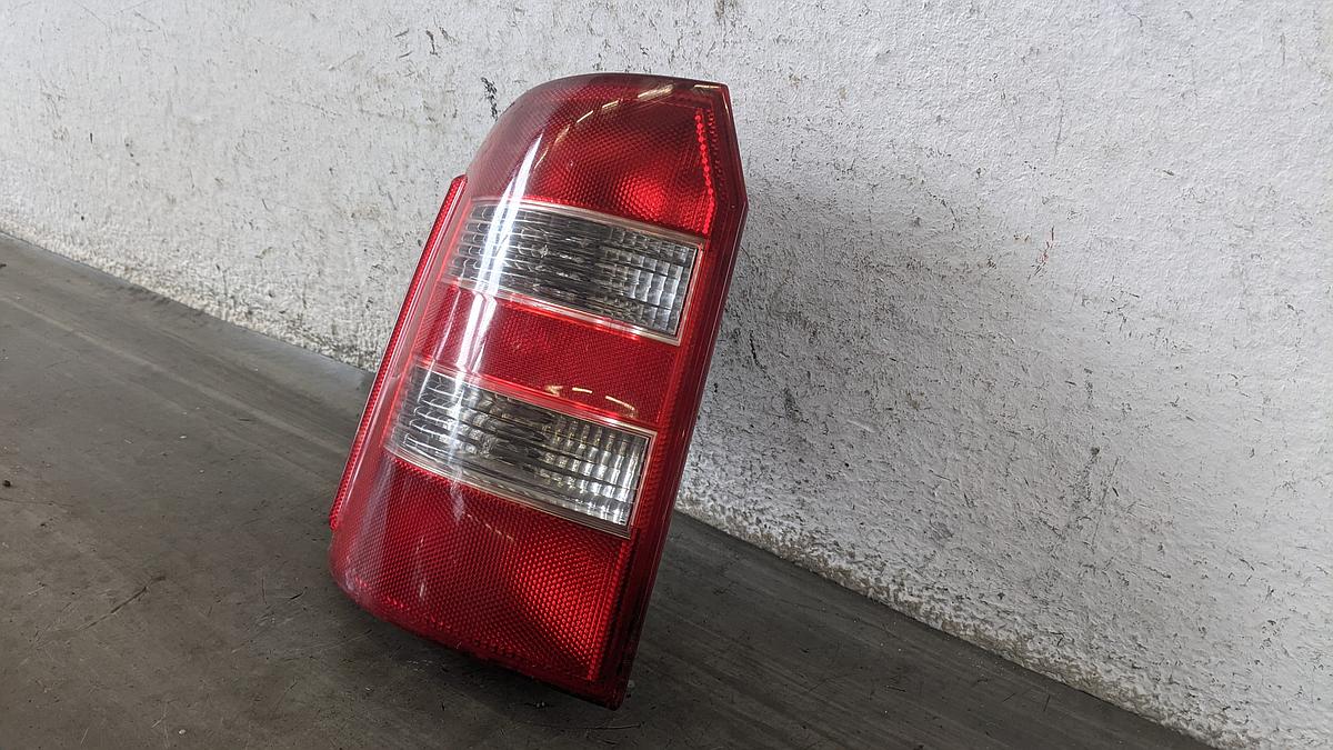 Audi A2 8Z Rückleuchte Schlußleuchte Lampe hinten links 8Z0945095C