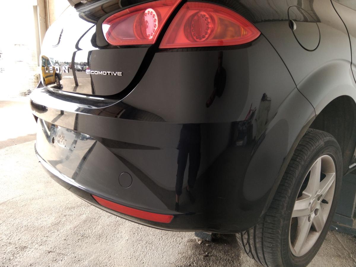 Seat Leon 2 1P Facelift original Stoßstange Stossfänger hinten BJ2012 LZ9Y phantomschwarzmetallic