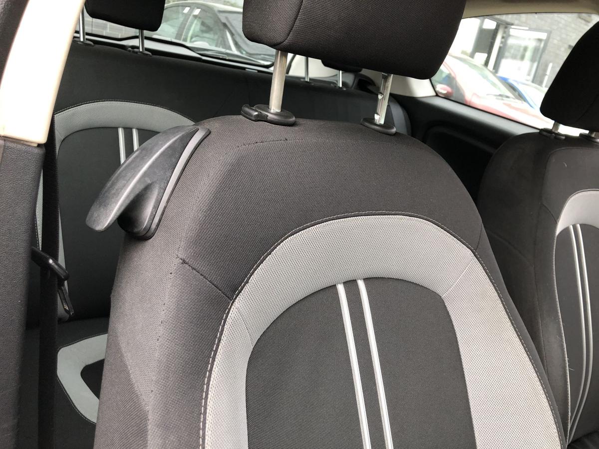Fiat Grande Punto 199 Sitz vorn rechts Beifahrersitz Stoff ohne Heizung 3trg