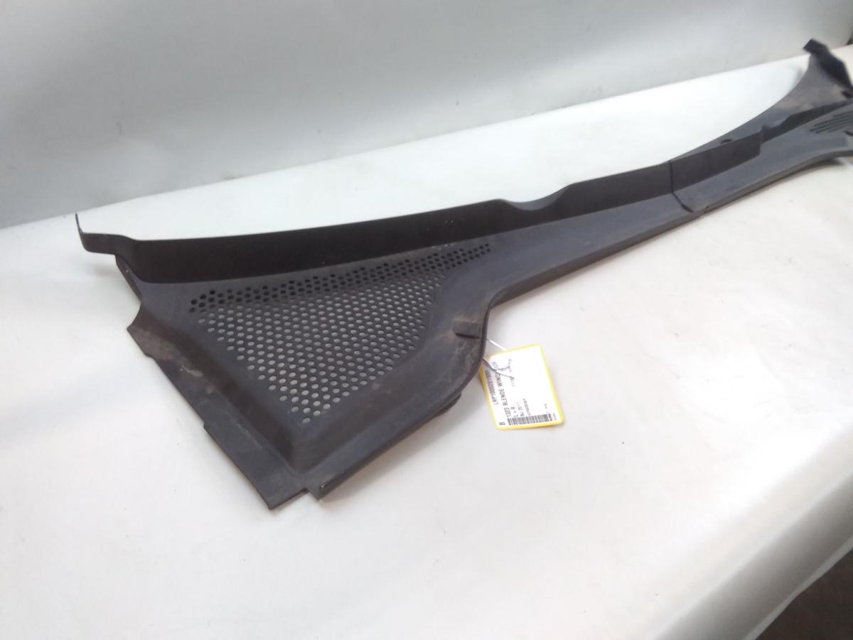 VW Golf 7 Facelift original Plastikabdeckung Windlauf 2-teilig BJ2017