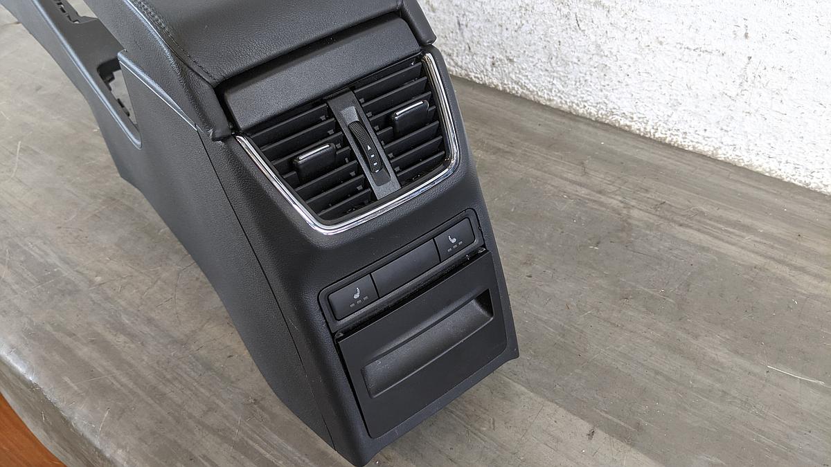 Skoda Octavia 5E Scout Armlehne vorn Tunnelverkleidung Mittelarmlehne