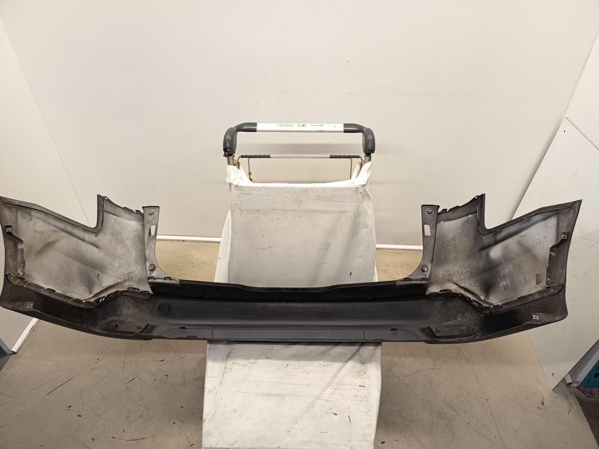 Ford Focus III Kombi orig Stoßstange hinten Panther-Schwarz vor Facelift Bj 2014