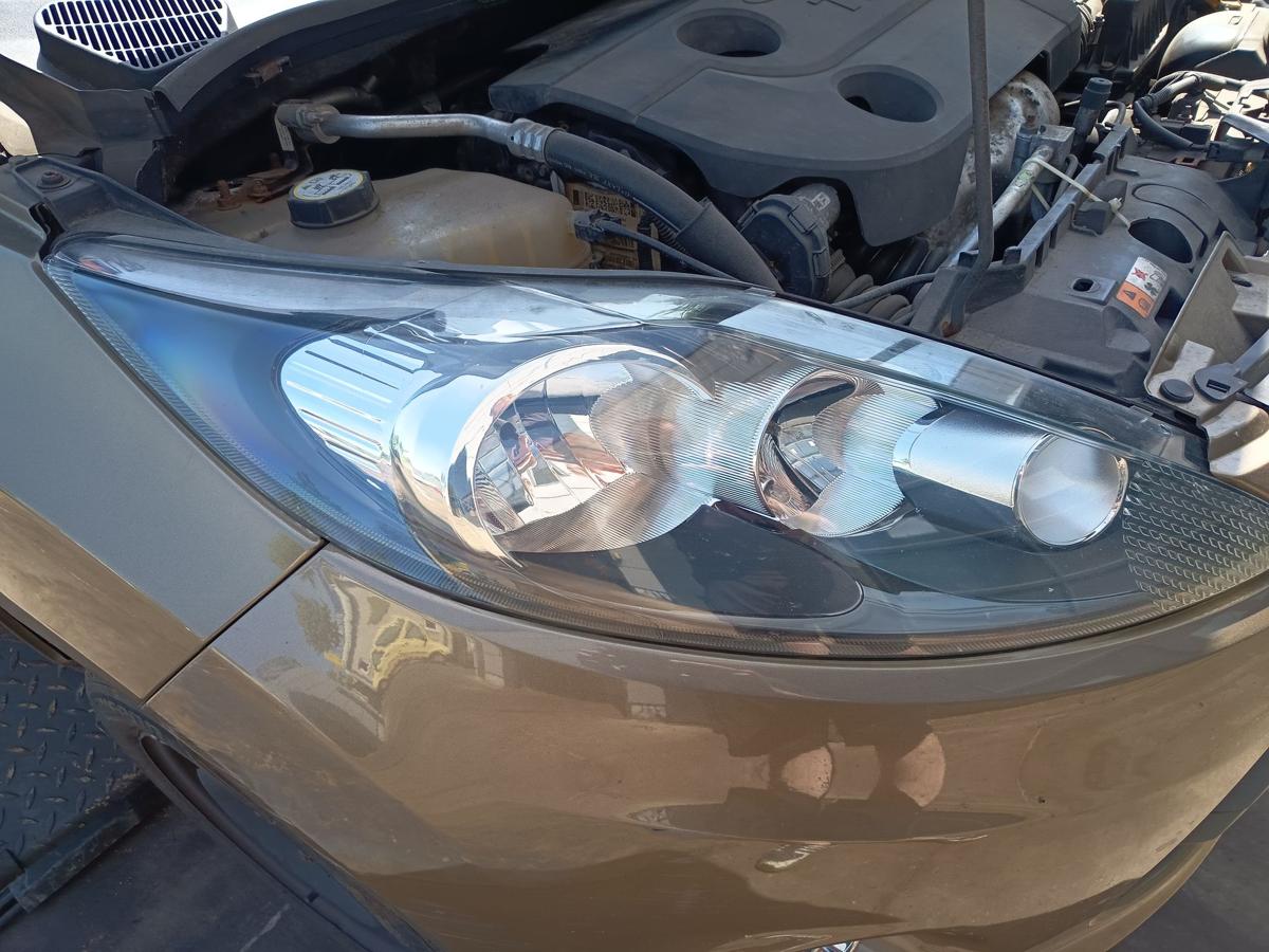 Ford Fiesta VI JA8 original Scheinwerfer rechts Halogen vor Facelift Bj 2012