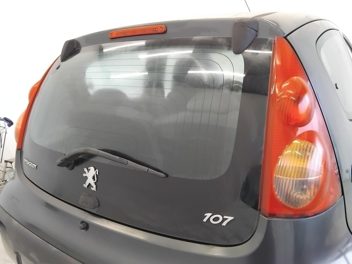 Peugeot 107 Heckklappe Heckscheibe mit Scharniere BJ2009