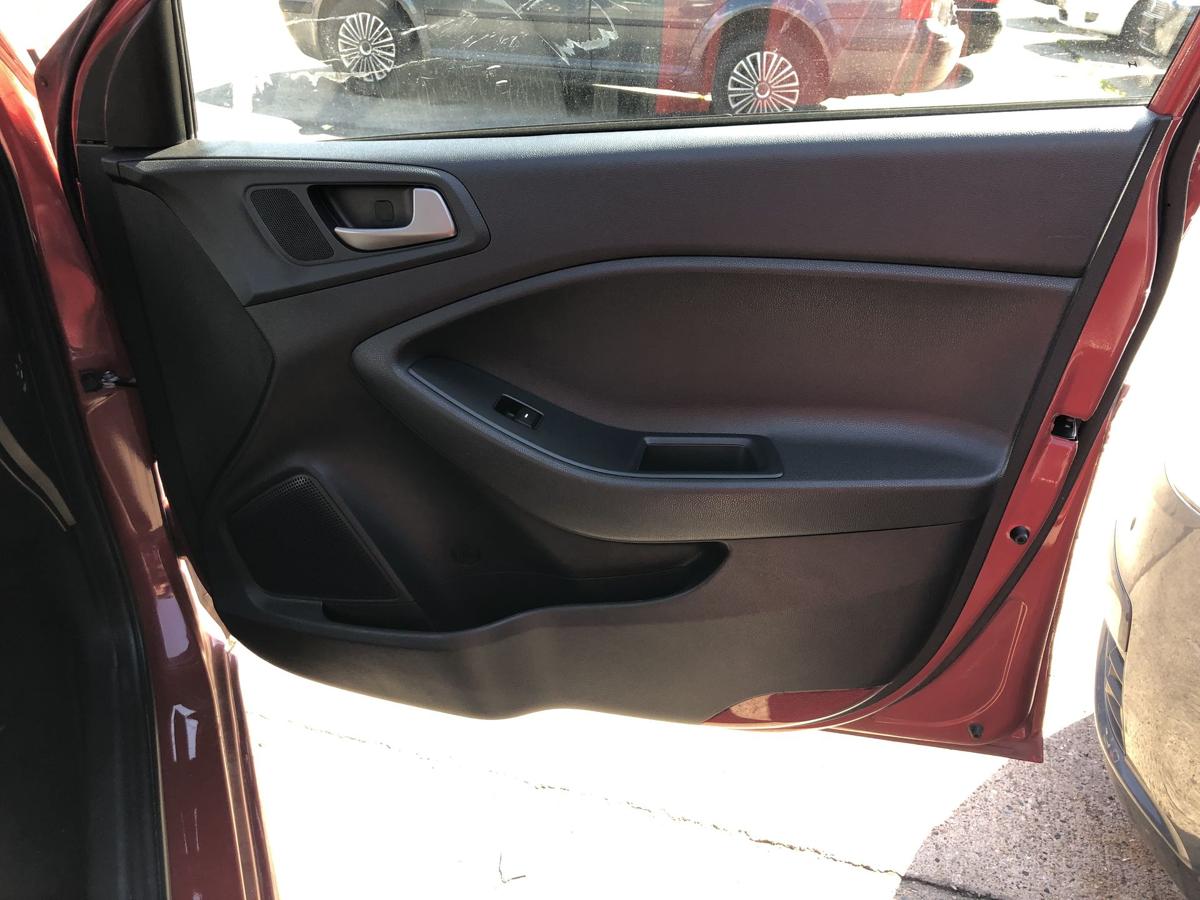 Hyundai i20 GB T&uuml;rverkleidung vorn rechts Beifahrert&uuml;r nur 5 t&uuml;rer T&uuml;rpappe OEM
