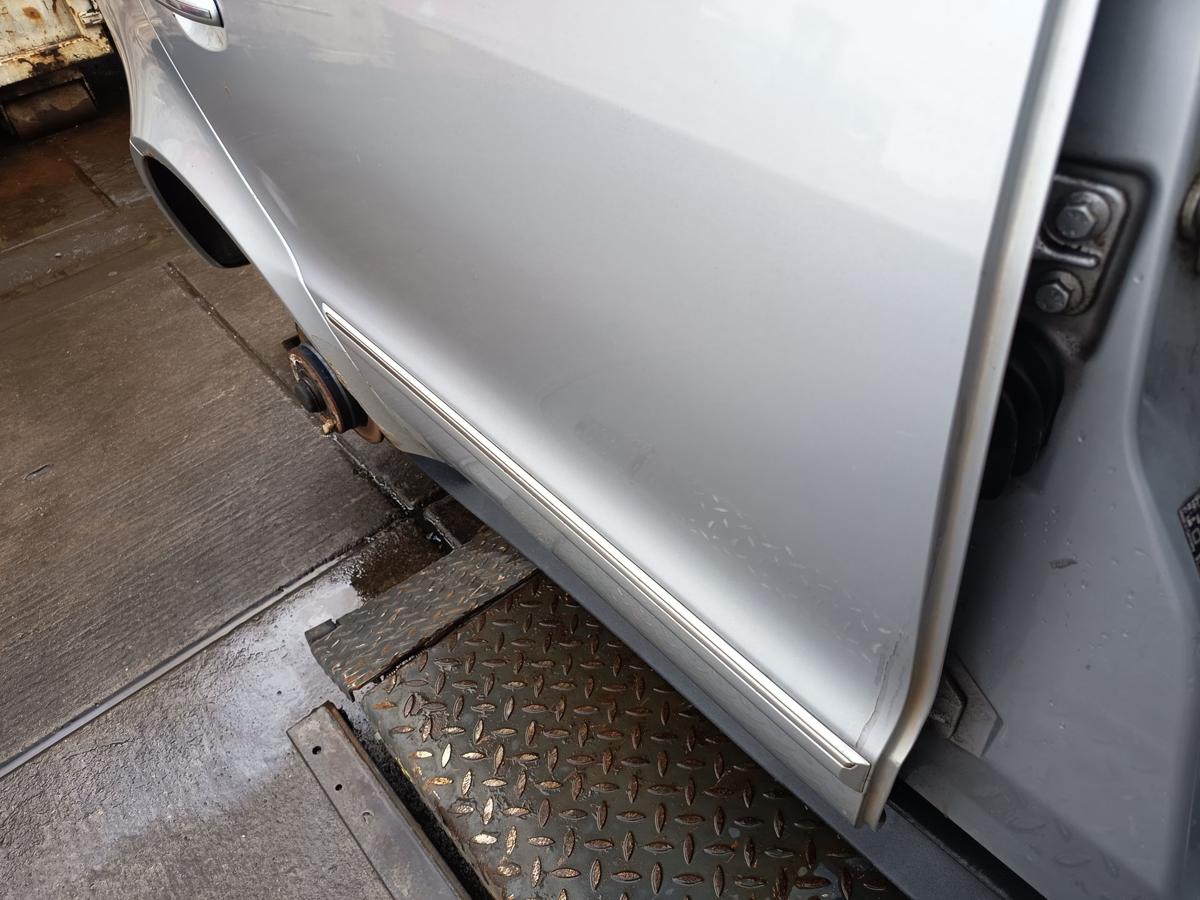 Mercedes V168 Mopf original T&uuml;r hinten rechts Fond lang 761 Polarsilber Bj 2001