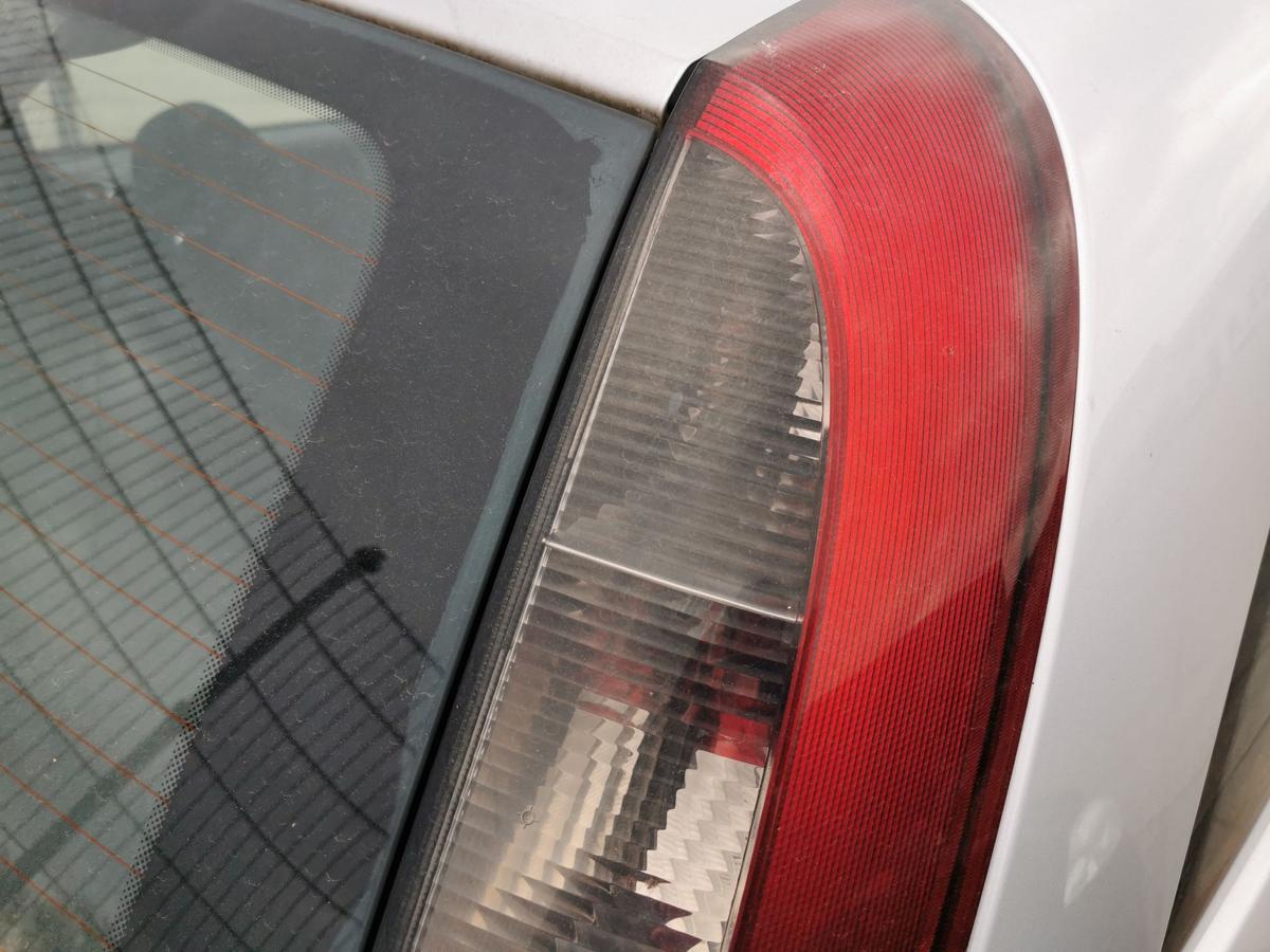 Opel Corsa C Satz R&uuml;ckleuchten Schlussleuchten R&uuml;cklicht hinten links und rechts