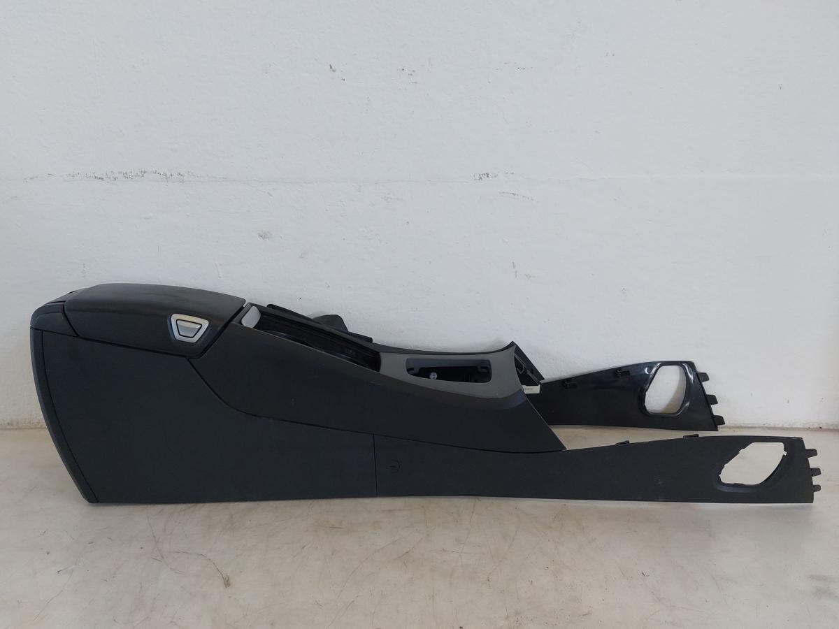 Volvo V70 S Mittelarmlehne vorn Mitteltunnelverkleidung Armlehne vorn OEM