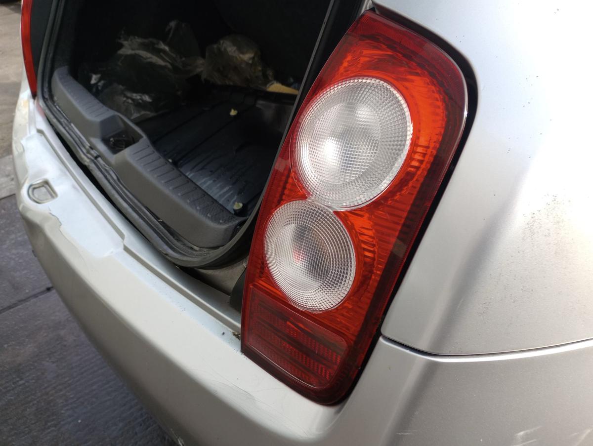 Nissan Micra K12 orig Rückleuchte rechts Beifahrerseite Heck Schluss Licht Bj 03