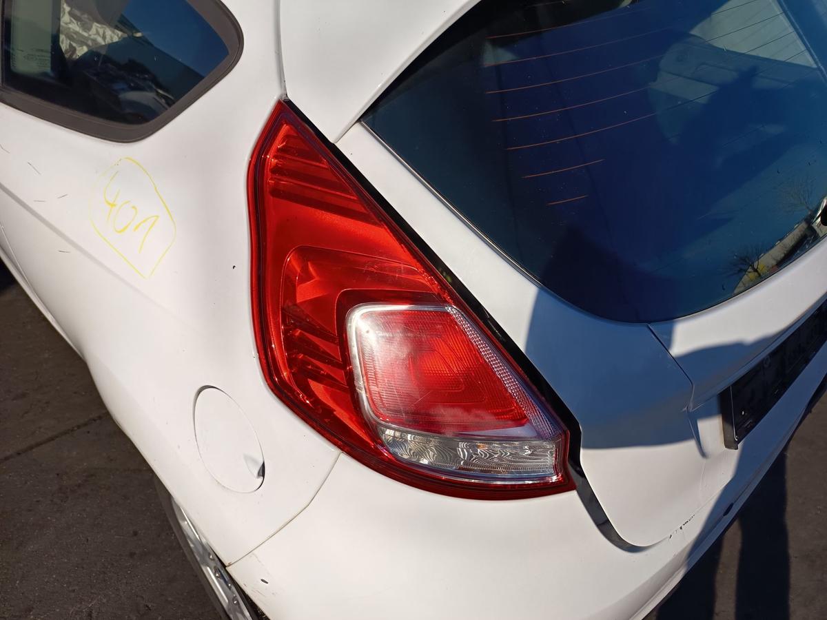 Ford Fiesta VI CCN orig R&uuml;ckleuchte links Heckleuchte Frost-Wei&szlig; Bj 2013