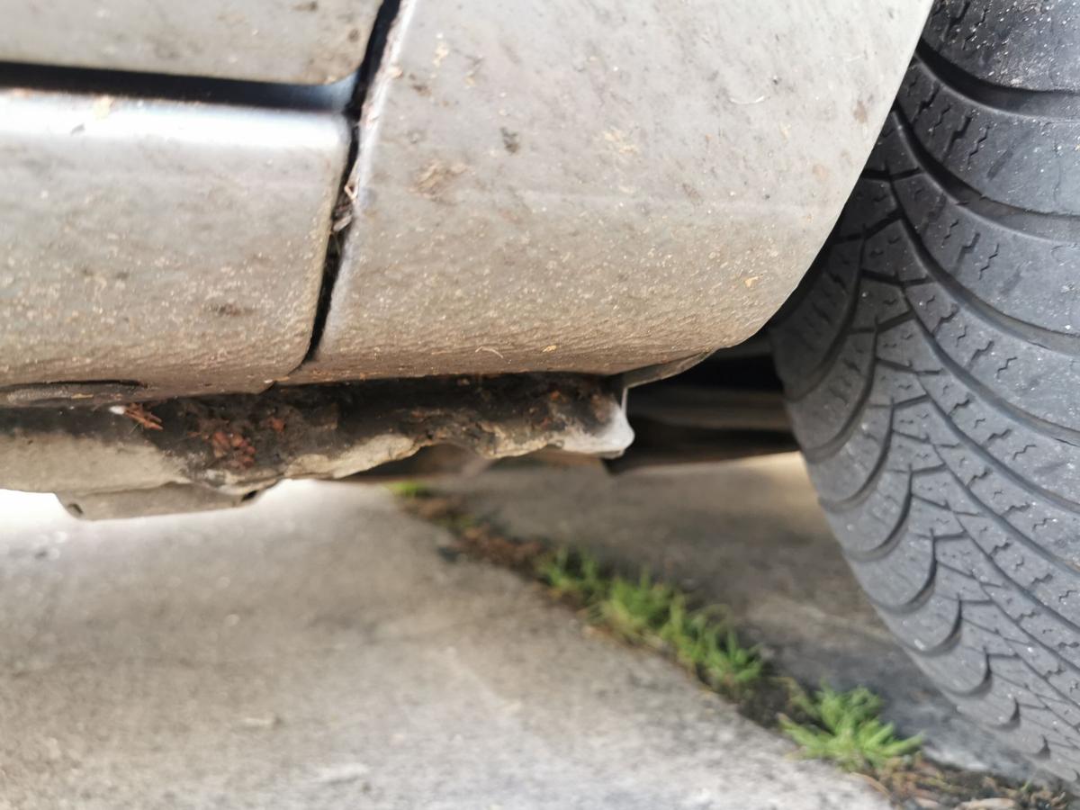 Opel Corsa D Kotflügel Fender Seitenwand vorn rechts Z163 Lichtsilber metallic