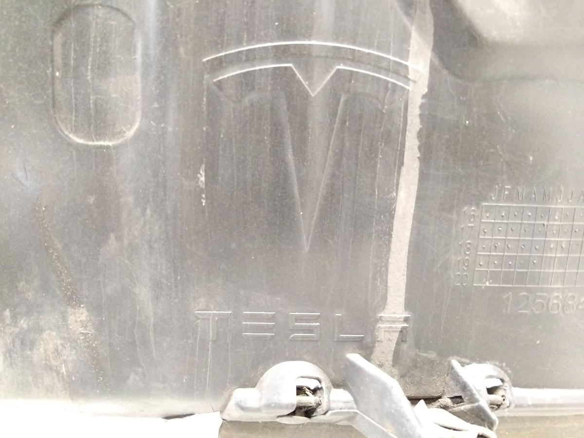Tesla Model S original Radhausschale vorn rechts Allrad Bj.2019