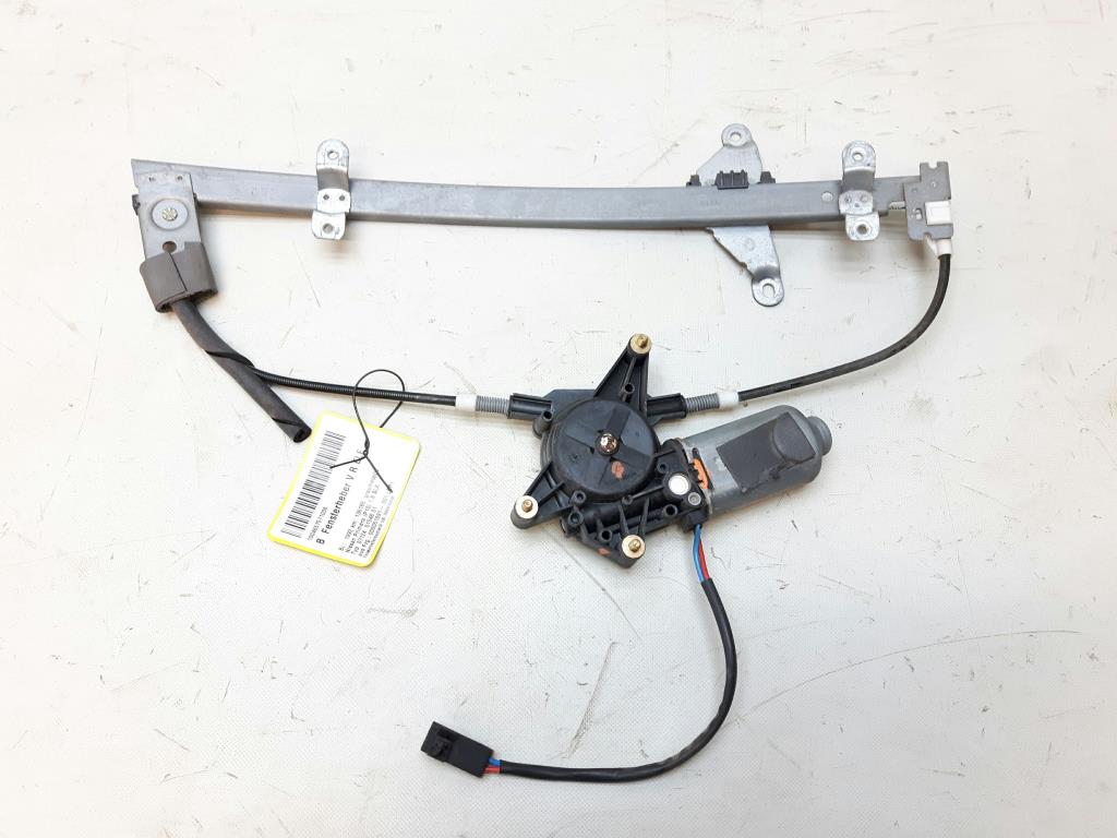 Nissan Primera P10 Fensterheber Tür rechts vorn elektrisch BJ1992