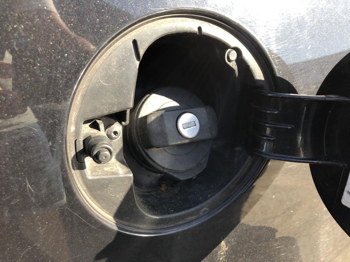 VW Polo 9N 9N1 Tankklappe Tankdeckel Tankverschluss LC9Z Black Magic Perl