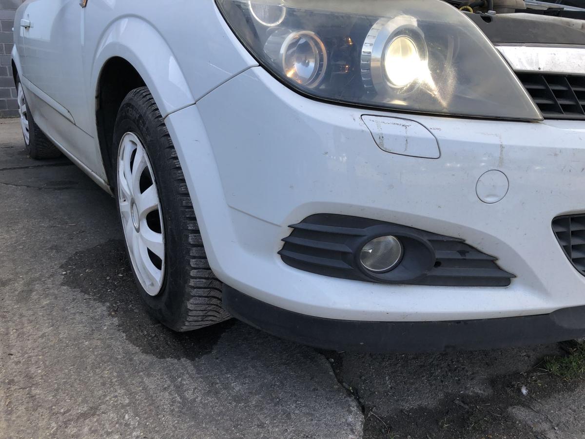 Opel Astra H GTC Sto&szlig;f&auml;nger vorn Frontsch&uuml;rze Nebel SRA ab 2007 10U weiss