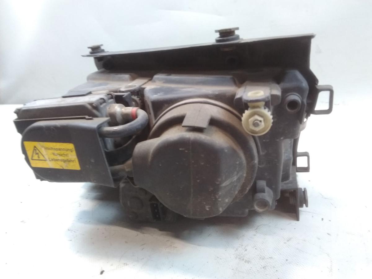 VW Passat 3B original Scheinwerfer rechts Xenon mit LWR HELLA BJ1999